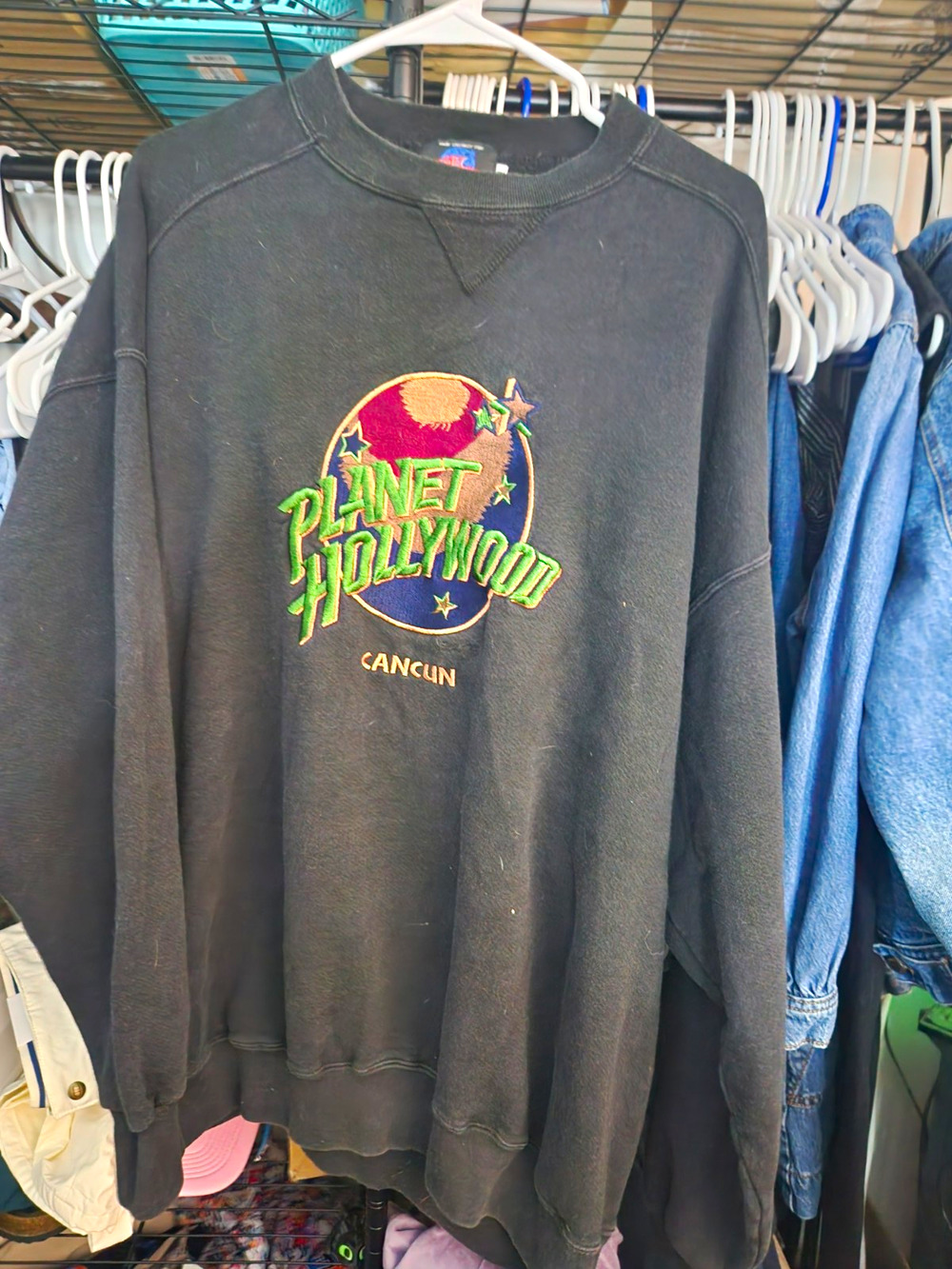 Planet Hollywood Cancun Embroidered Logo Graphic Pullover Sweatshirt Black XL